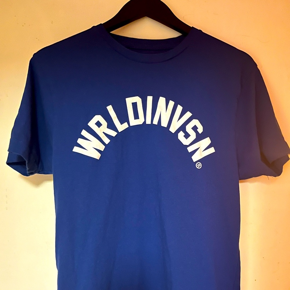 Men’s sz M tee, wrldinvsn